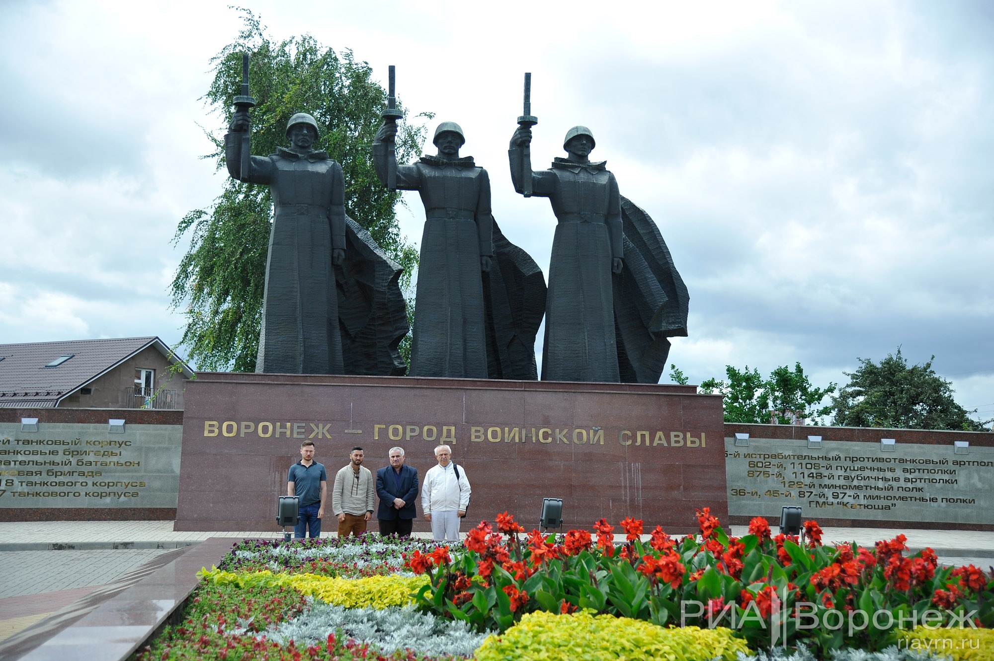 Плацдарм. Мемориальный комплекс Чижовский плацдарм Воронеж. Памятник Чижовский плацдарм в Воронеже. Зал памяти Чижовский плацдарм Воронеж. Воронеж город воинской славы Чижовский плацдарм.